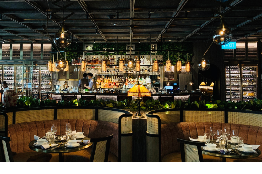 แสงไฟสร้างบรรยากาศในร้านอาหาร